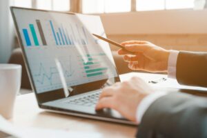 Múltiplos de EBITDA por setor em Portugal — referências para avaliação de empresas